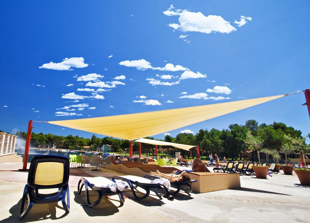 Apartments Amfora Plava Laguna Umag Bagian luar foto