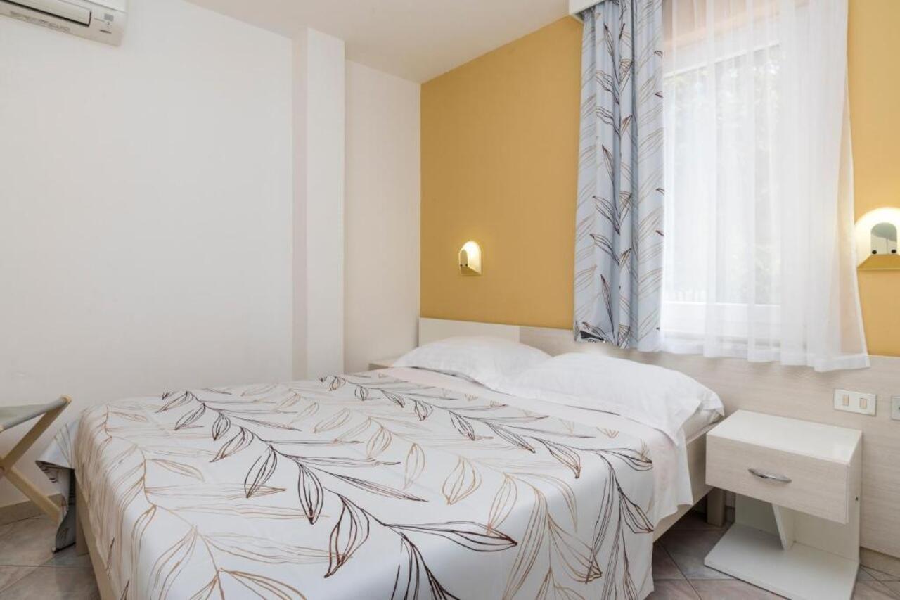 Apartments Amfora Plava Laguna Umag Bagian luar foto