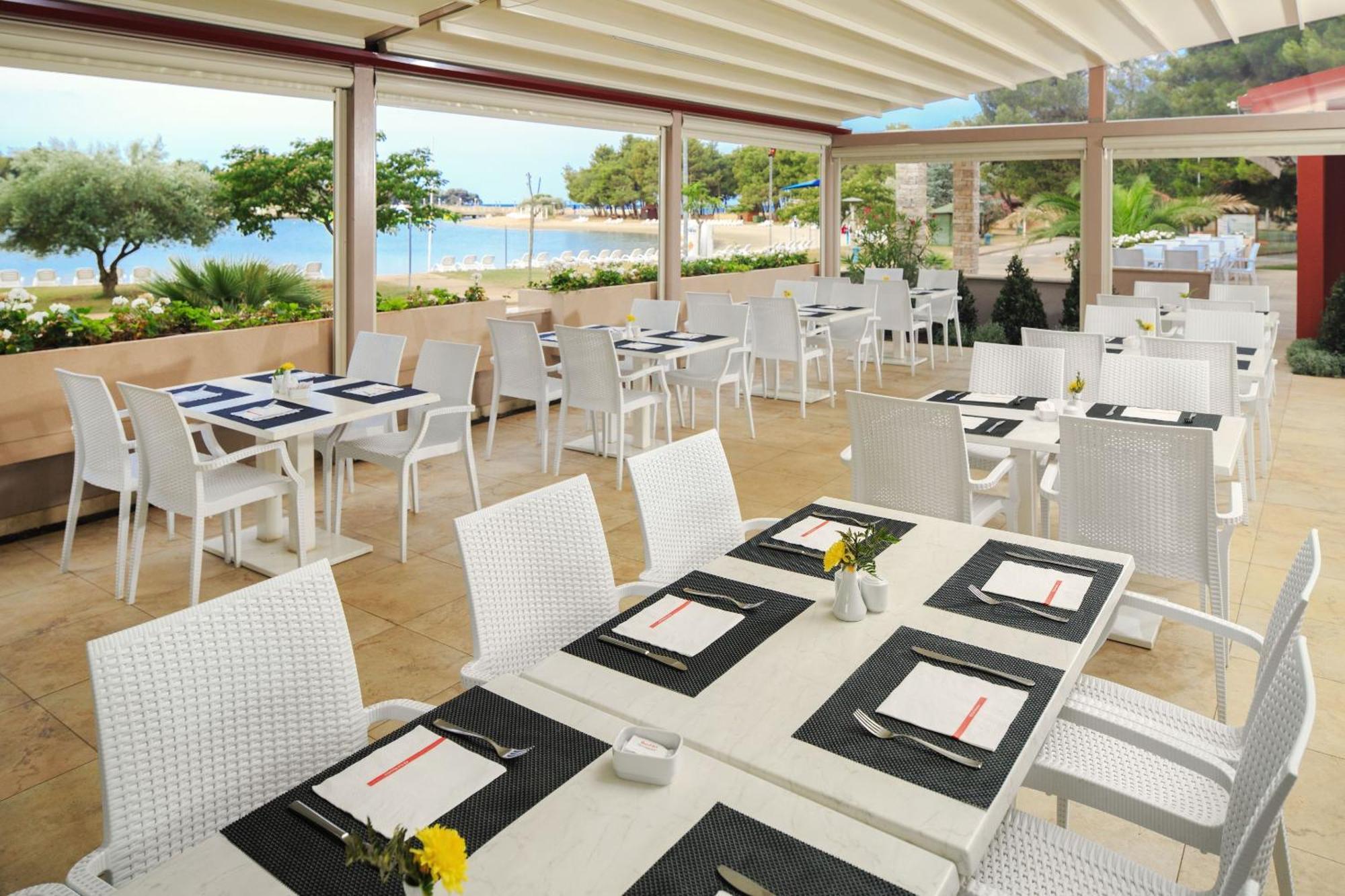 Apartments Amfora Plava Laguna Umag Bagian luar foto